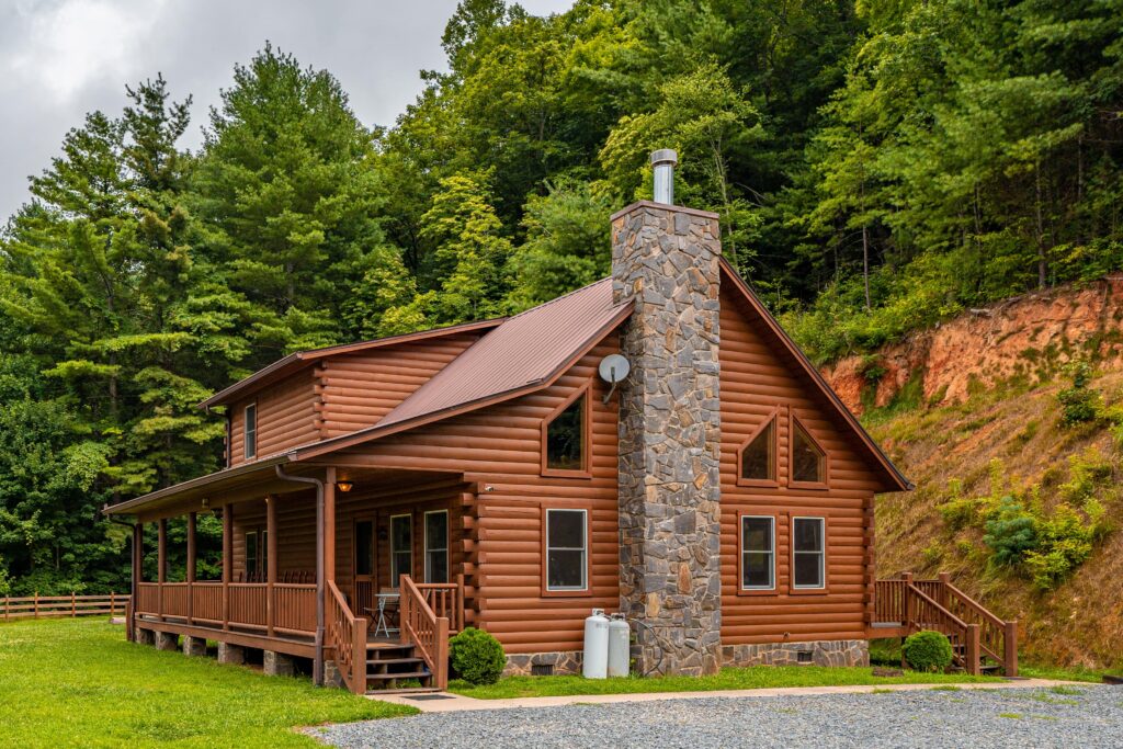 gorgeous log cabin in boone, north carolina